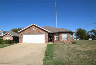 3300 Sw Carriageway Ave - Photo 1 of 1