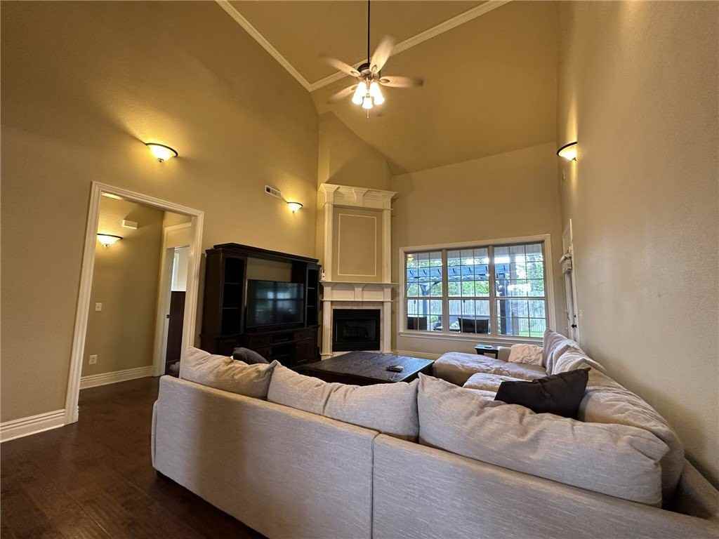 3511 Hamm Ln - Photo 6 of 40