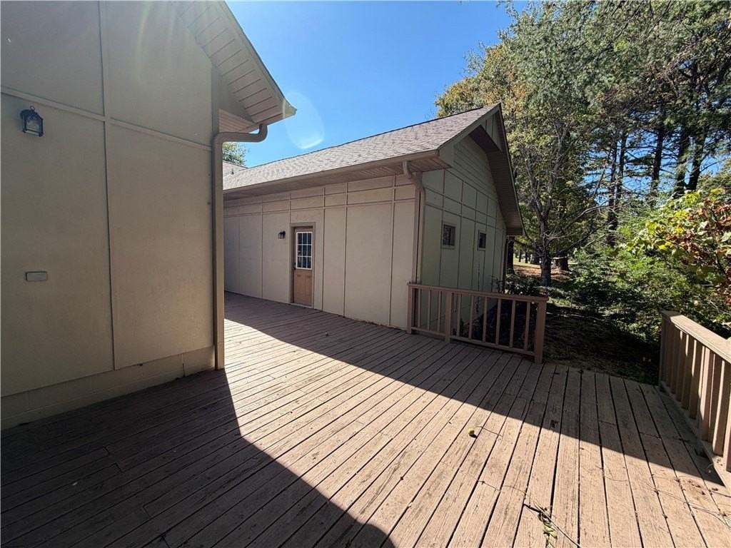 1505 Holly Pl - Photo 3 of 22
