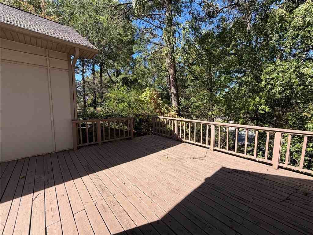 1505 Holly Pl - Photo 7 of 22