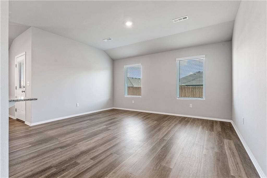 2533 E Fox Bury St - Photo 2 of 15