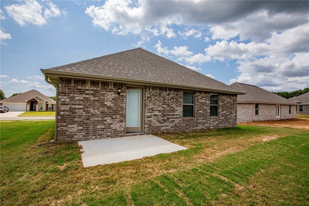 525 Fox Cir - Photo 4 of 18