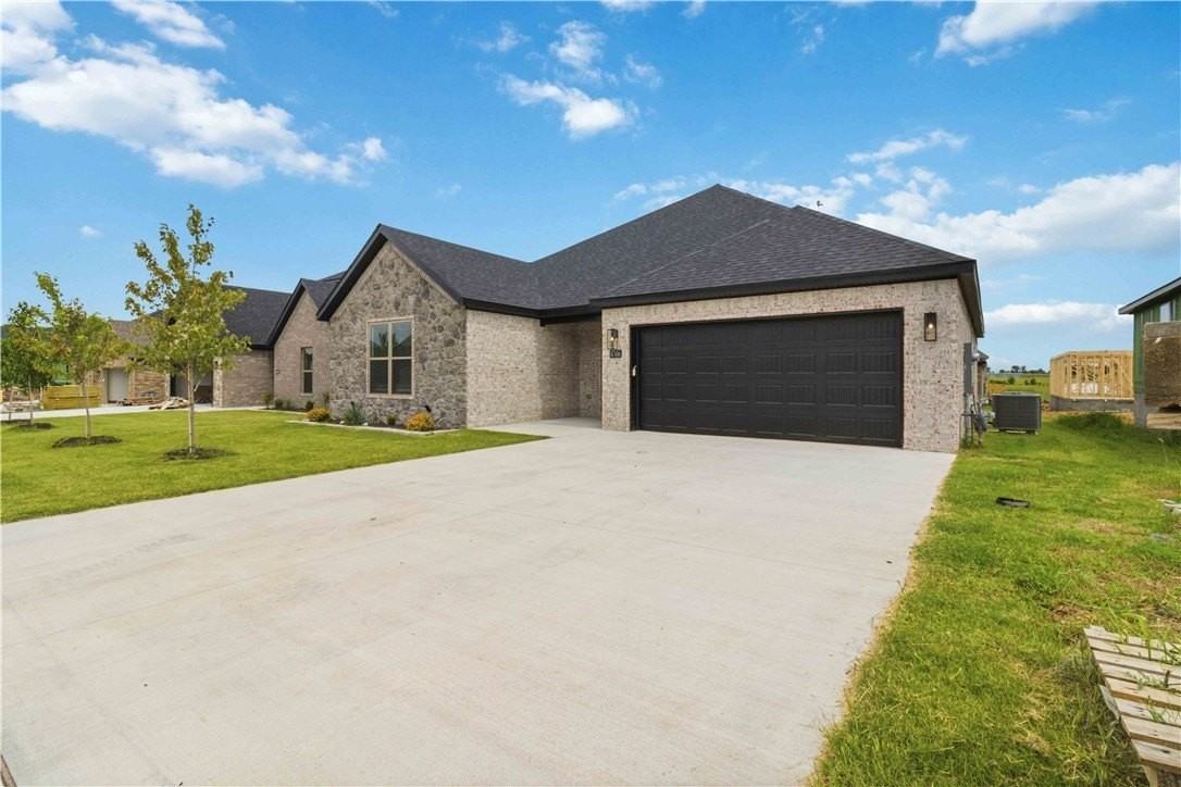 6706 High Meadow Boulevard - Photo 2 of 34