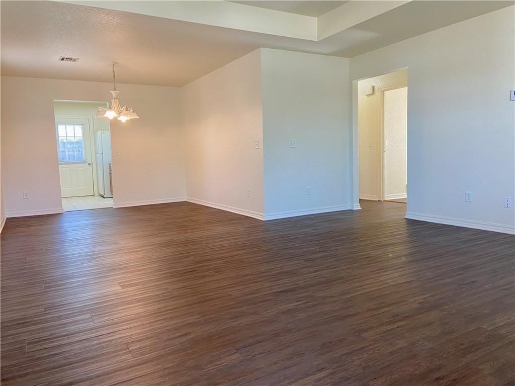 903 Sw Krug Rd - Photo 3 of 19