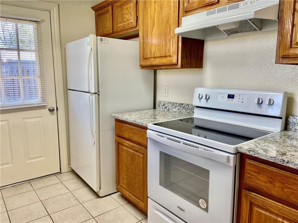 903 Sw Krug Rd - Photo 6 of 19