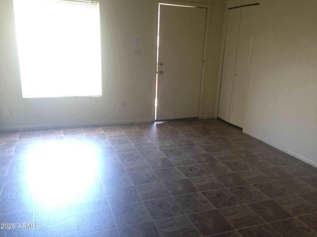 423 S Mitchell Dr #D - Photo 3 of 10