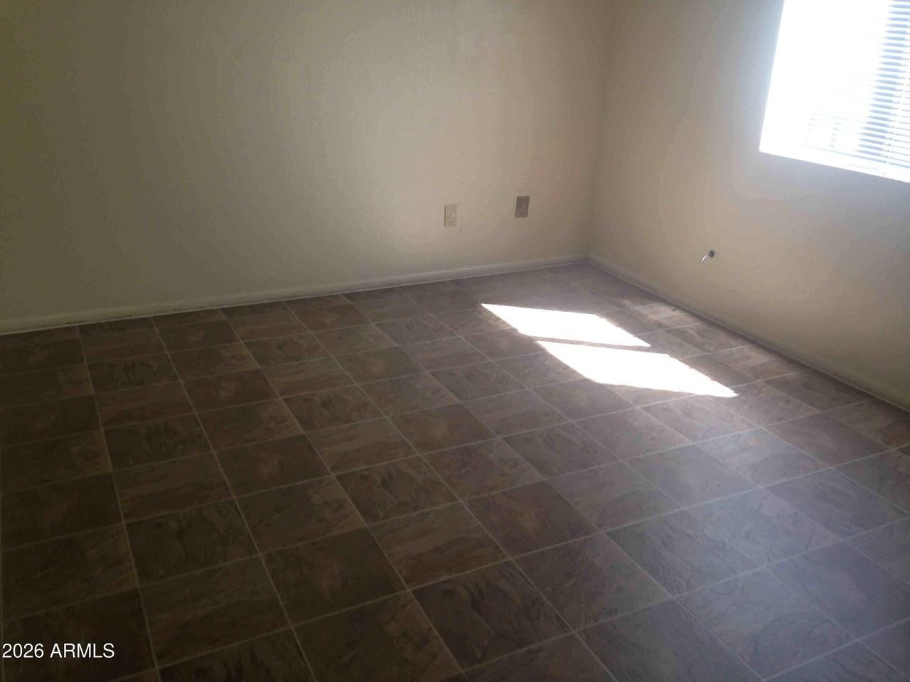 423 S Mitchell Dr #D - Photo 7 of 10