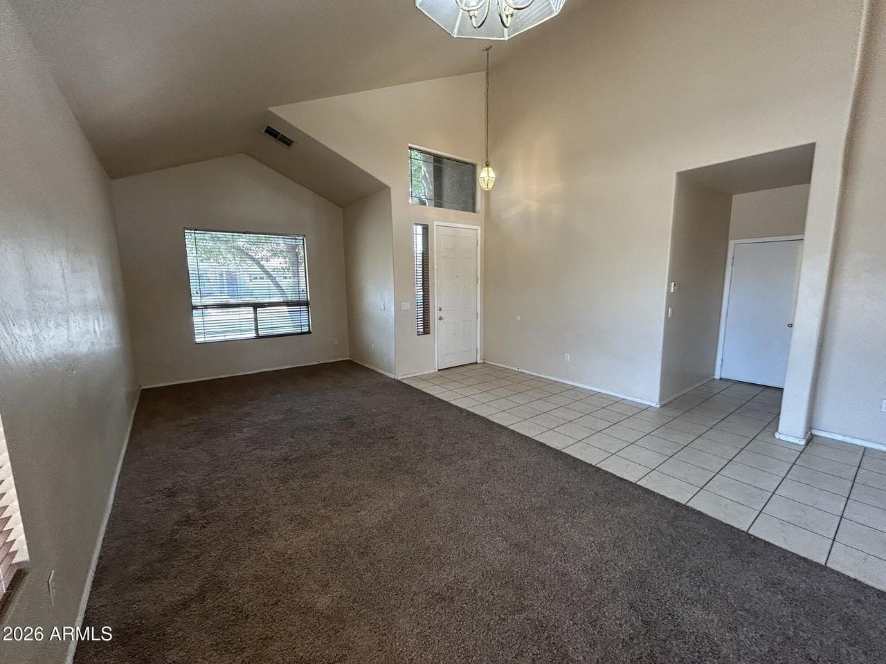 1240 E Baylor Ct - Photo 5 of 31