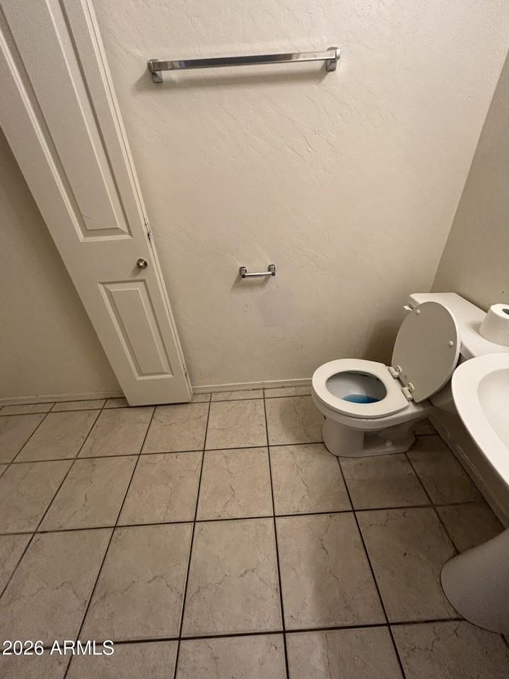1240 E Baylor Ct - Photo 7 of 31