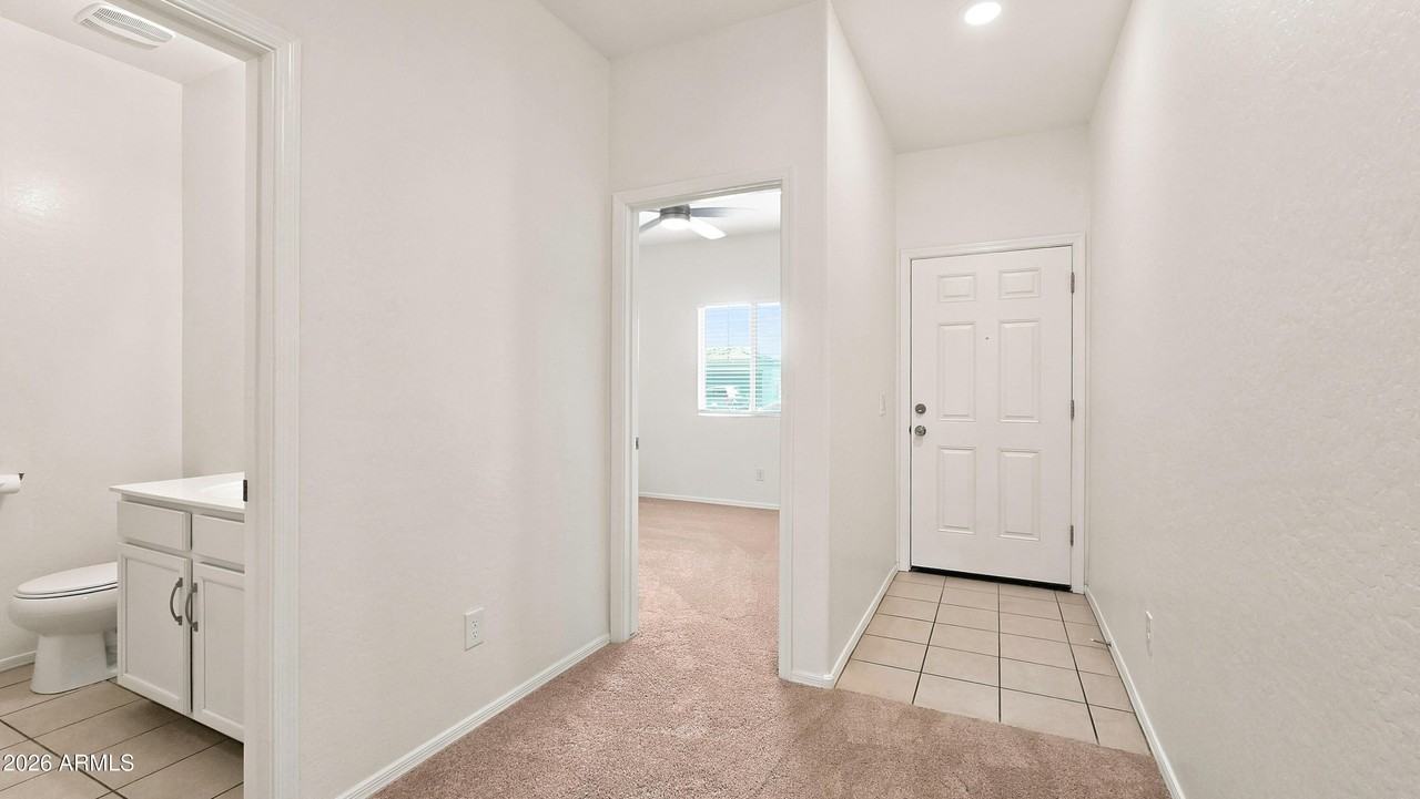 12736 W Midway Ave - Photo 4 of 27