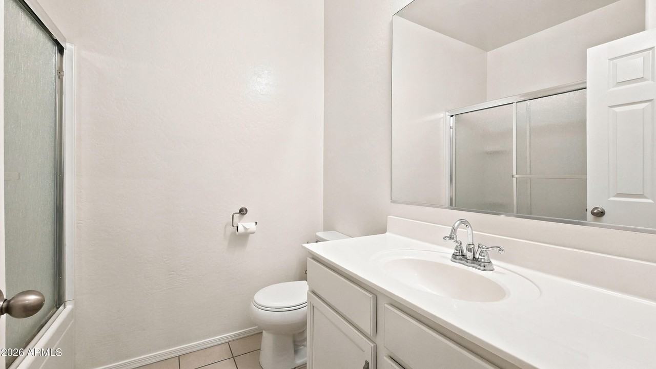 12736 W Midway Ave - Photo 7 of 27