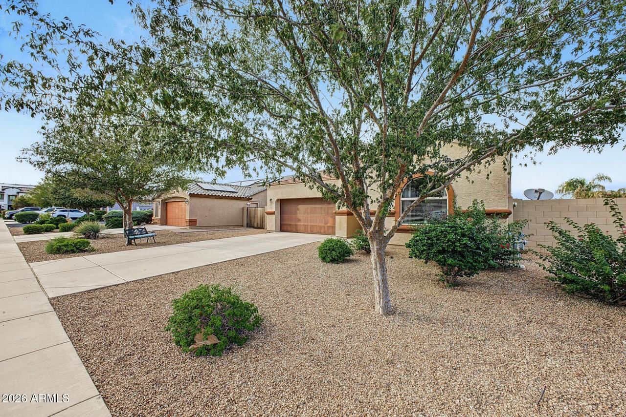 5596 E Helios Dr - Photo 5 of 37