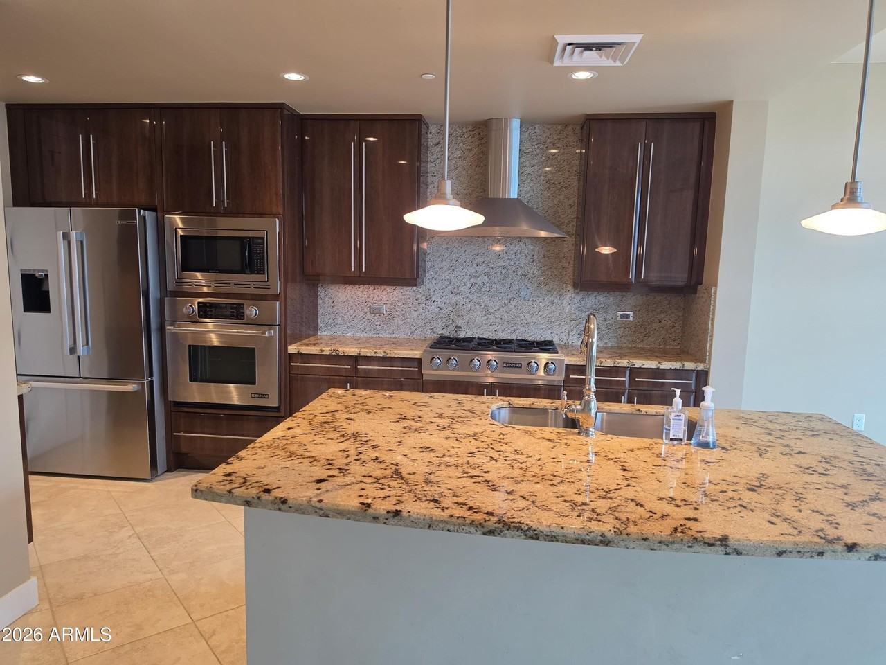140 E Rio Salado Pkwy #301 - Photo 2 of 18
