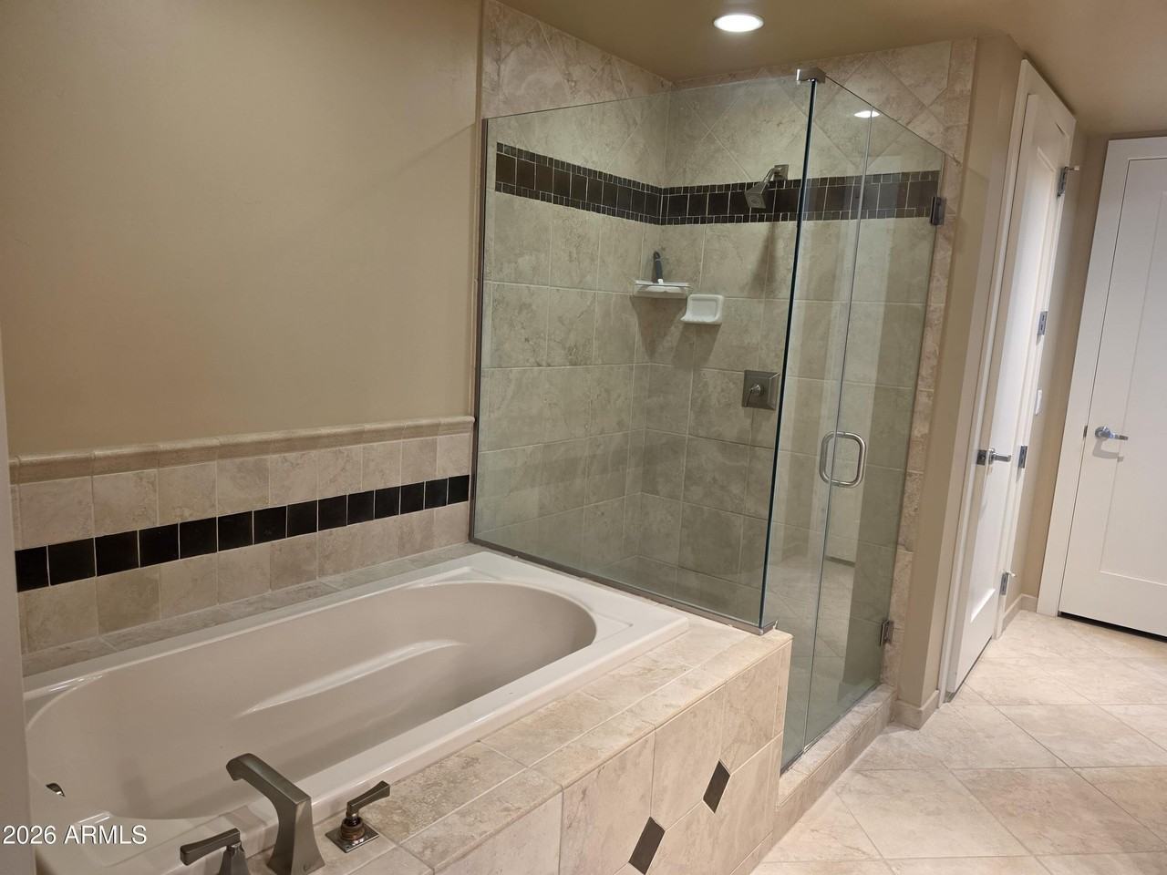 140 E Rio Salado Pkwy #301 - Photo 5 of 18