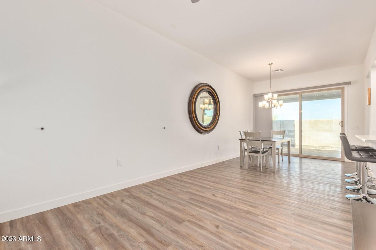1500 E Wahalla Ln #W11 - Photo 6 of 38