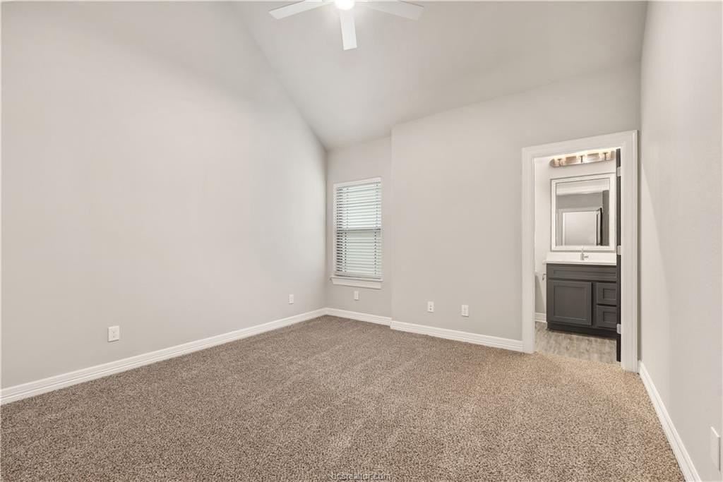 409 Aurora Ct - Photo 4 of 16