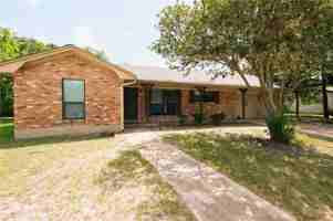 featured image of 1302 Glade St