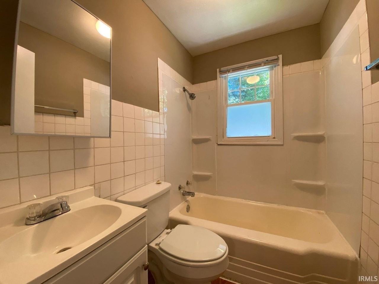 913 S Lincoln St - Photo 5 of 8