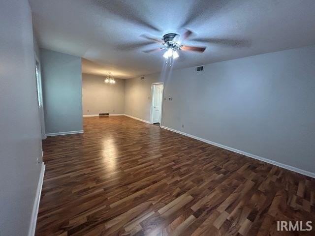 1011 E Wylie St - Photo 3 of 26