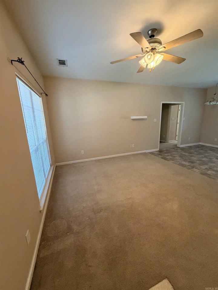 2714 Gage Dr - Photo 2 of 10