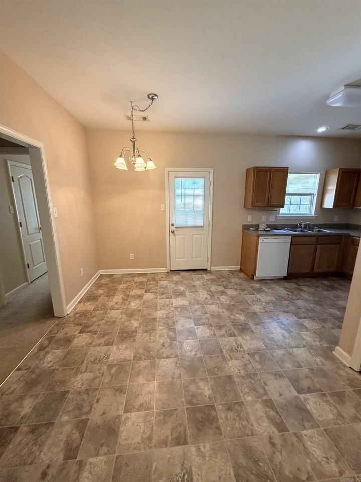 2714 Gage Dr - Photo 3 of 10