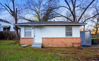 featured image of 2410 1/2 Division St