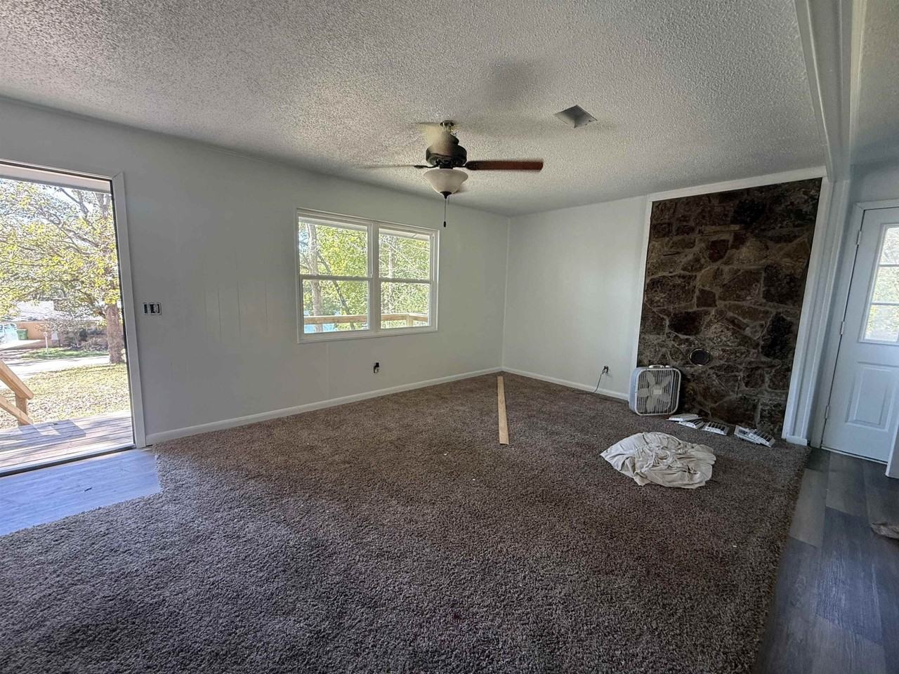185 E Lakeshore Dr - Photo 6 of 7
