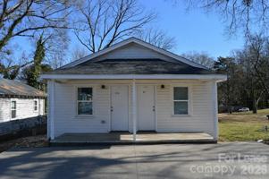 featured image of 517 S Elm St