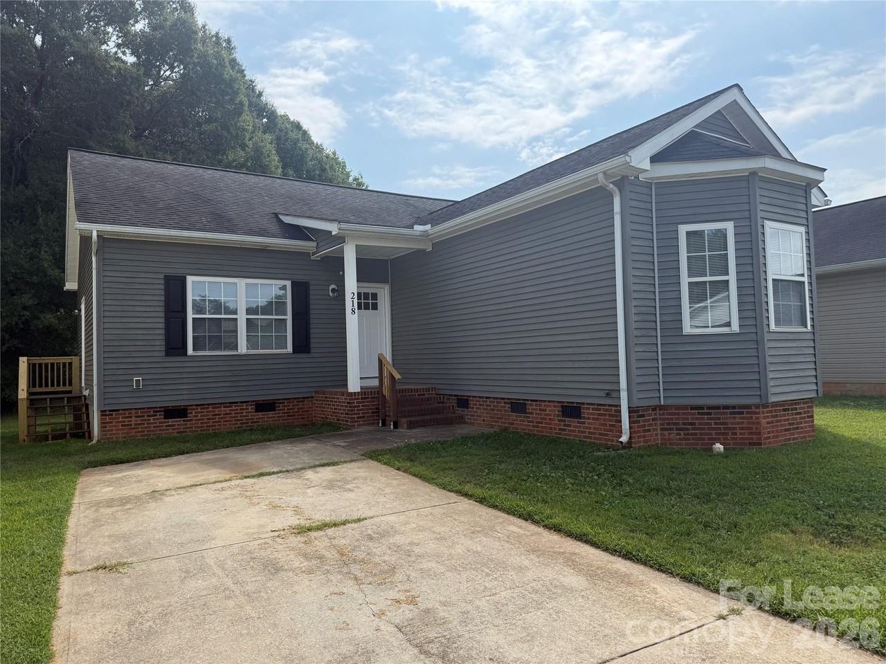 218 Prosperity Pl - Photo 2 of 9