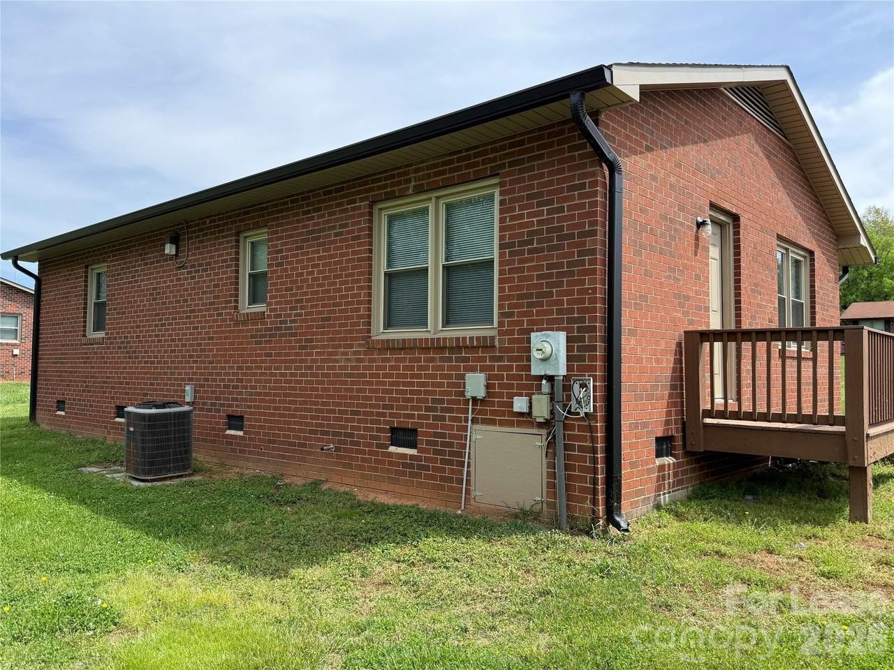 1220 Rickert St - Photo 3 of 3