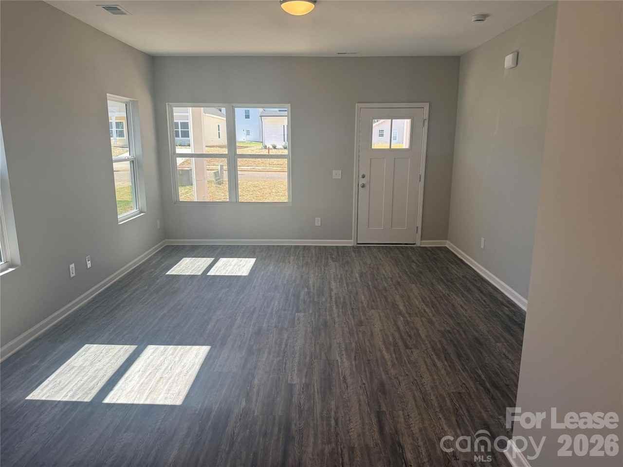 208 Prosperity Pl - Photo 3 of 9
