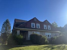 featured image of 724 Diamond Blvd