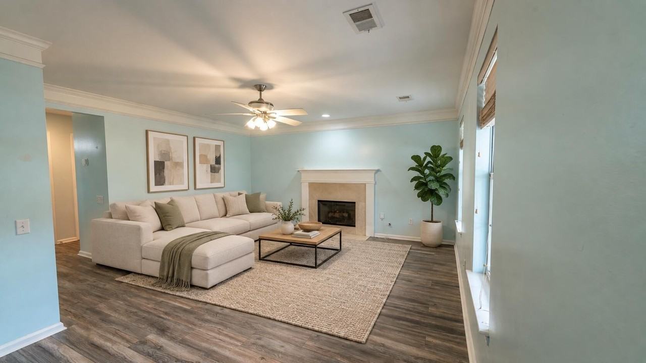 1525 Royal Colony Rd - Photo 3 of 20
