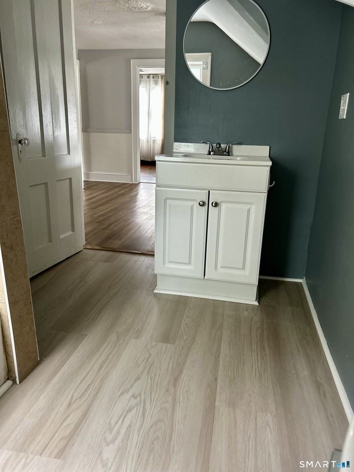 47 Arch St - Photo 2 of 7