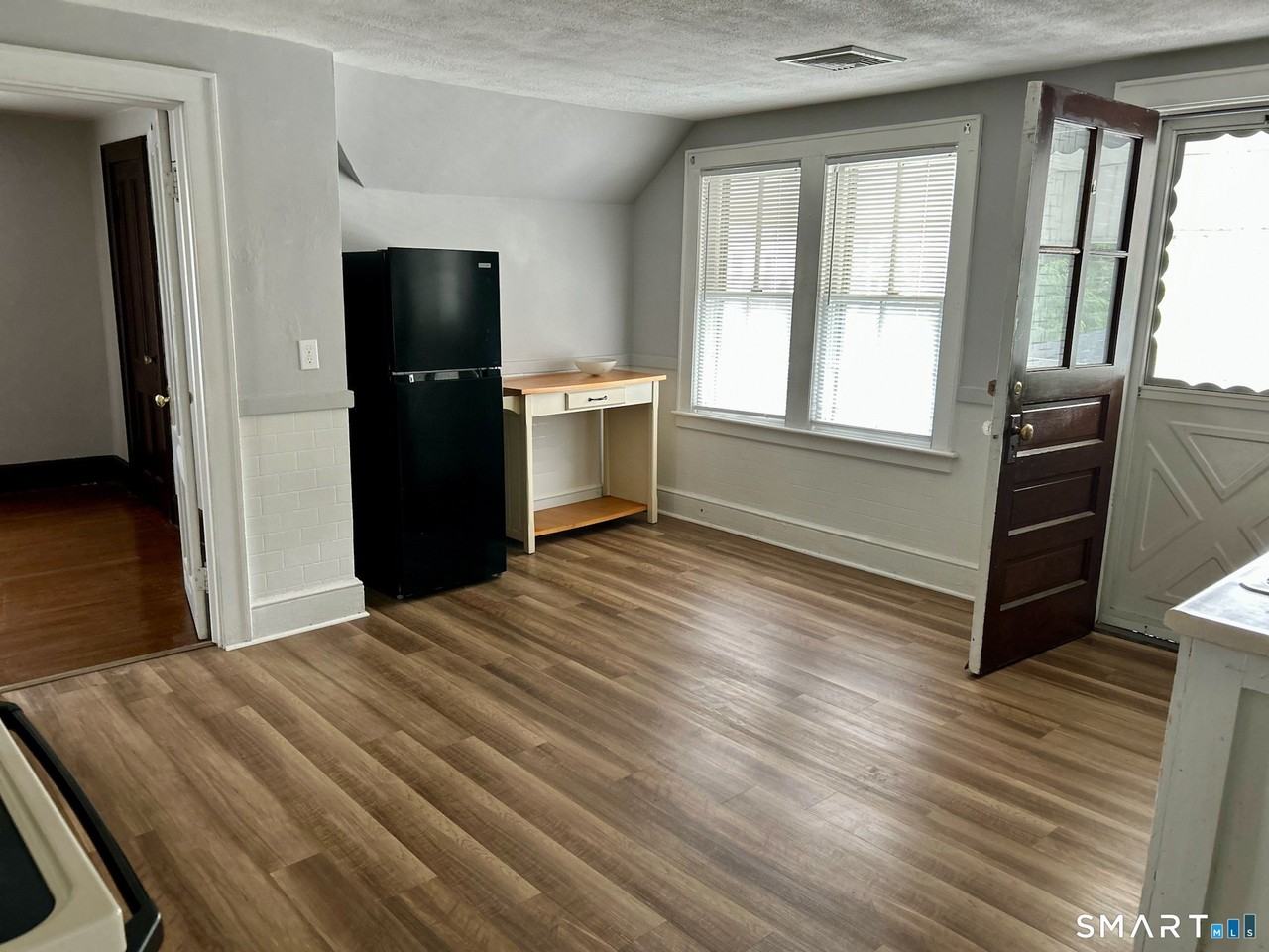 47 Arch St - Photo 3 of 7