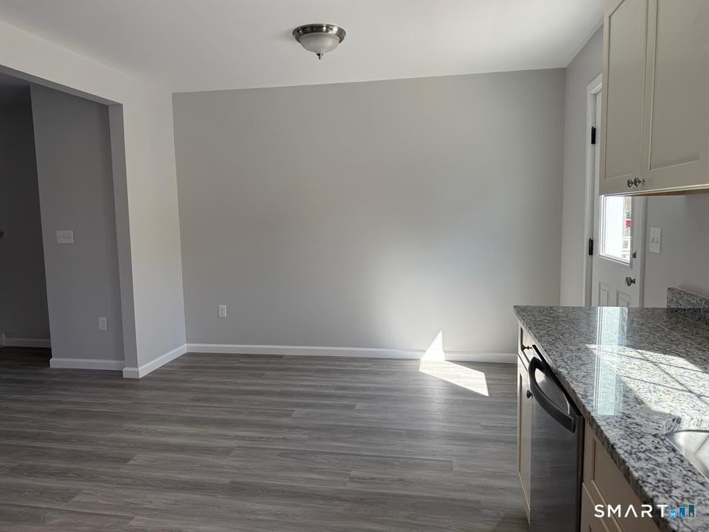 550 High St #3 - Photo 3 of 17