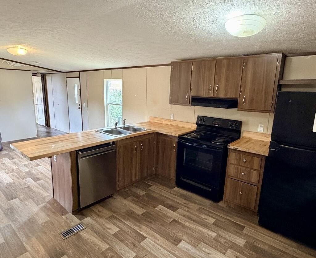 27 Fricks Ln - Photo 6 of 11