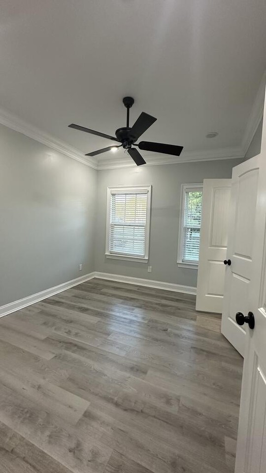190 Julie Ln - Photo 3 of 33