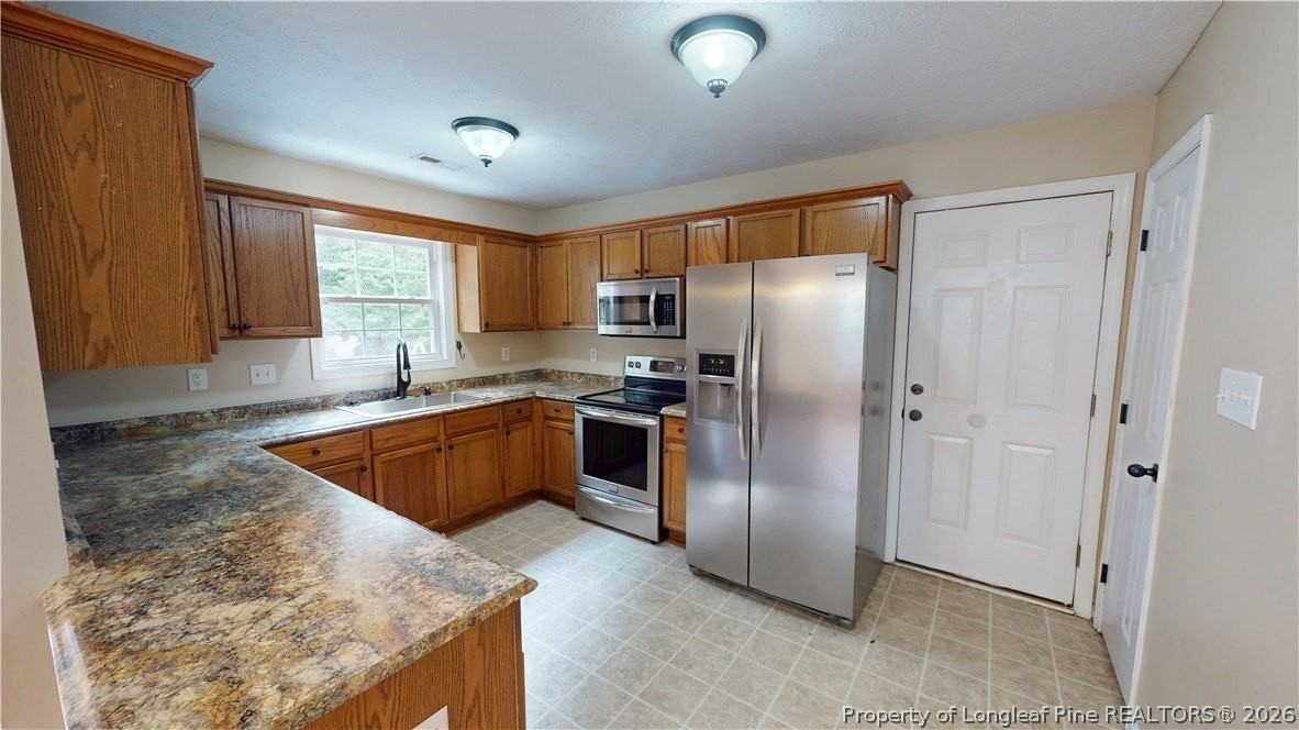 5421 Biscoe St - Photo 6 of 23