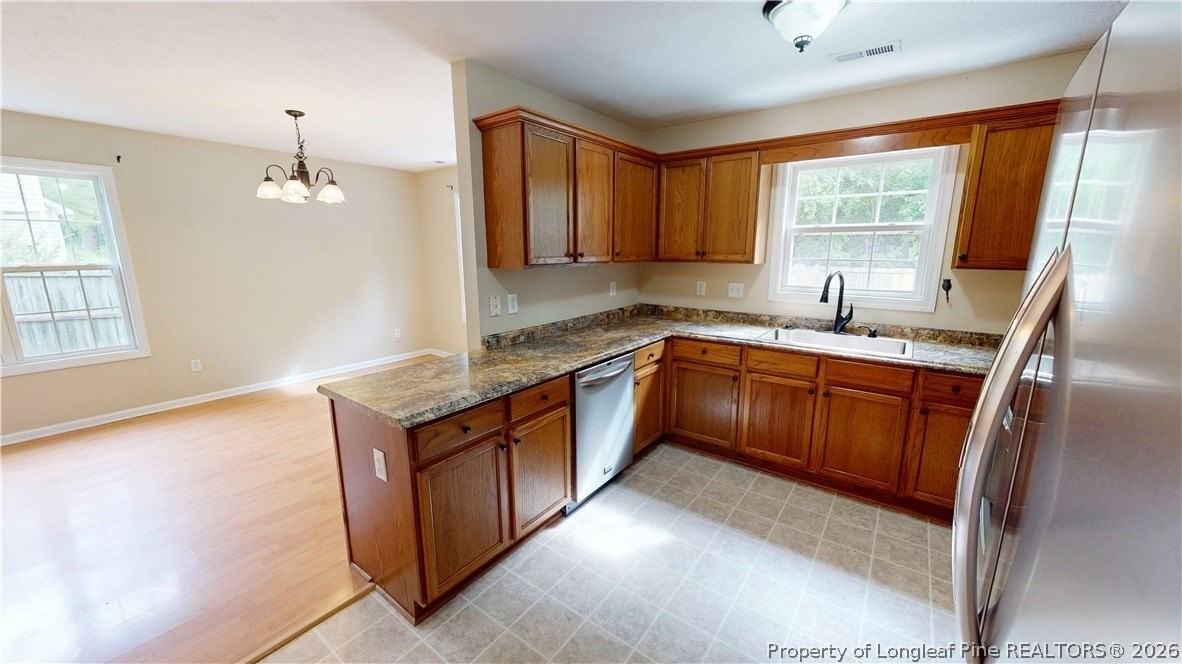 5421 Biscoe St - Photo 7 of 23