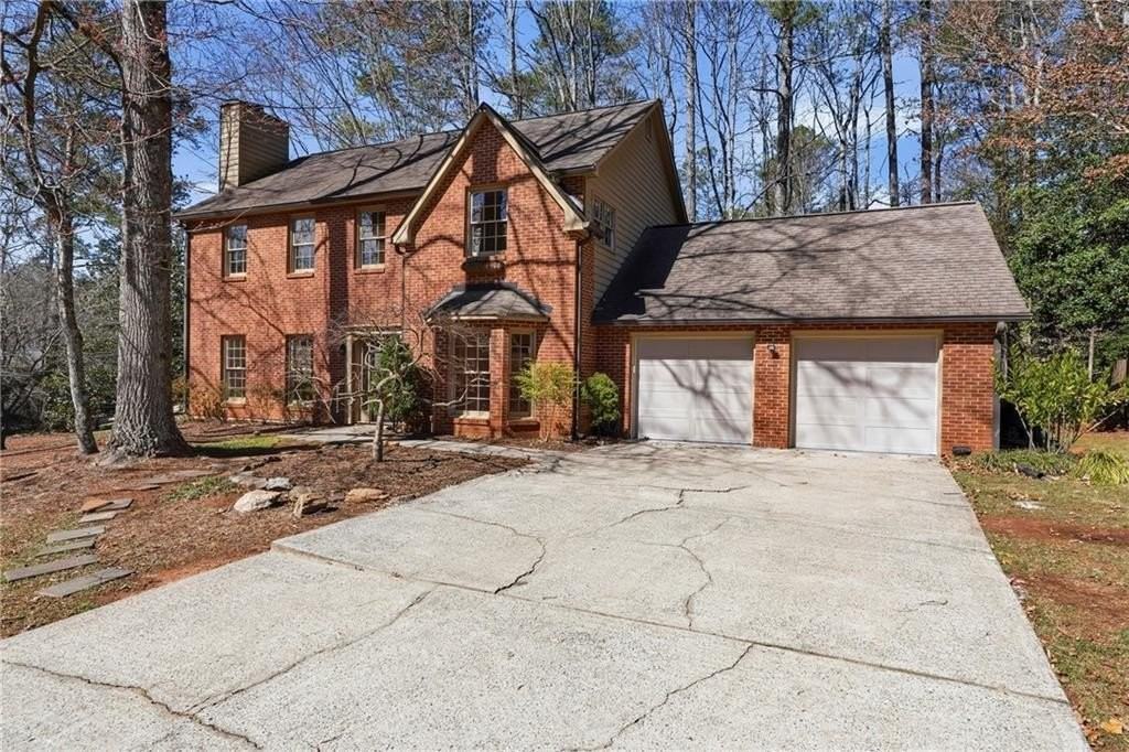 2207 Heritage Trace Dr - Photo 2 of 28