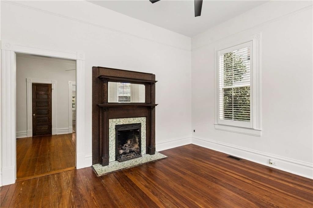 388 Augusta Ave Se - Photo 4 of 32