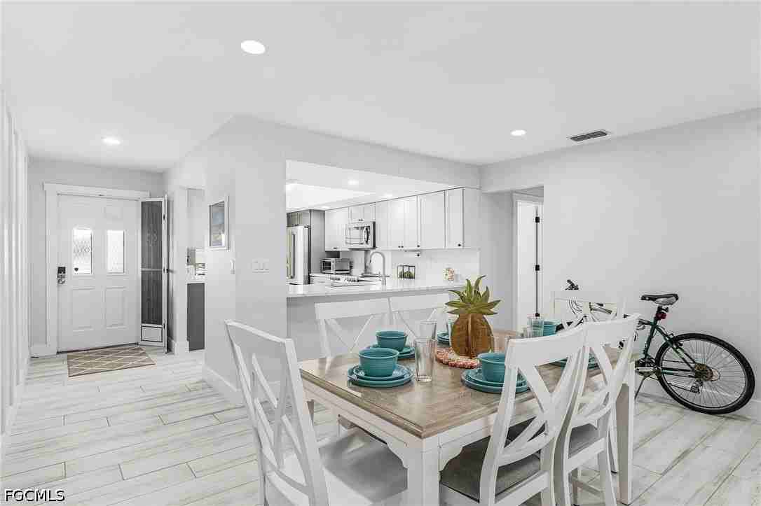 1317 Se 46th Ln #201 - Photo 5 of 39