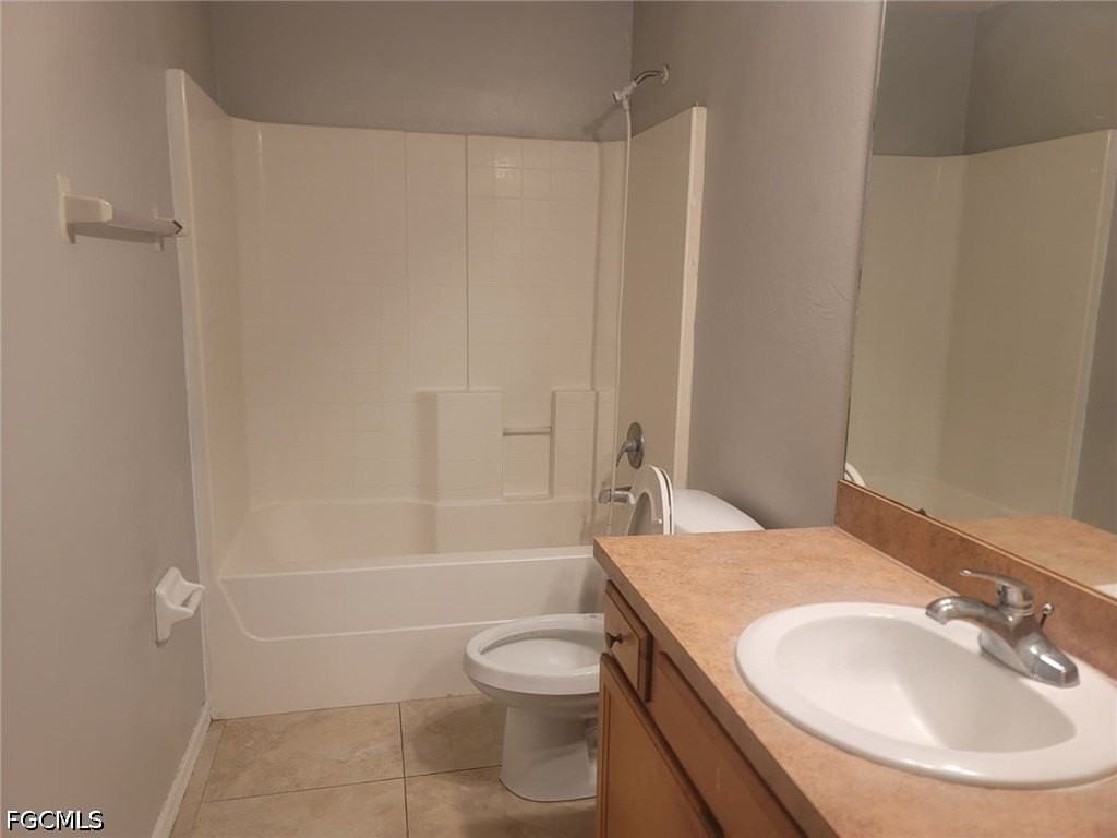 1143 Homer Ave S - Photo 3 of 9