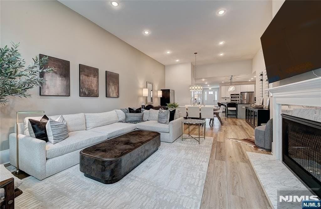 18 Hillandale - Photo 4 of 41