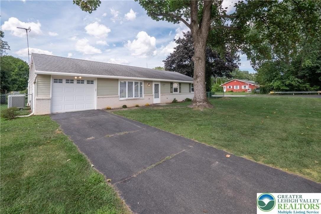 73 Willowdale Ave - Photo 2 of 25