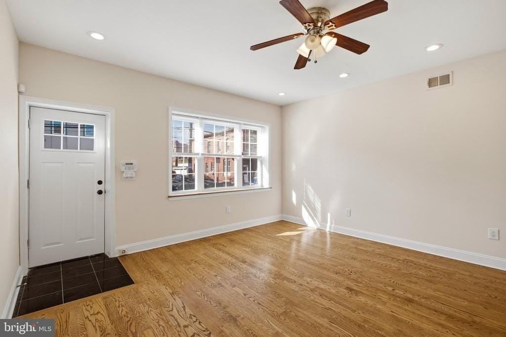 1317 S 22nd St - Photo 6 of 38