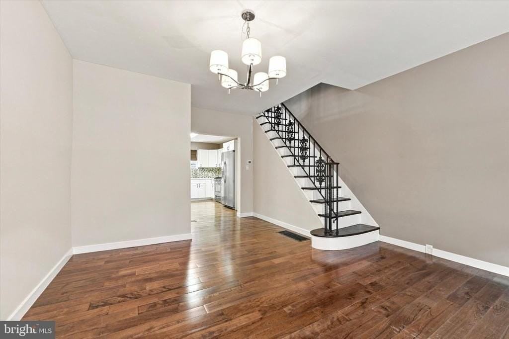2245 S Hicks St - Photo 4 of 15