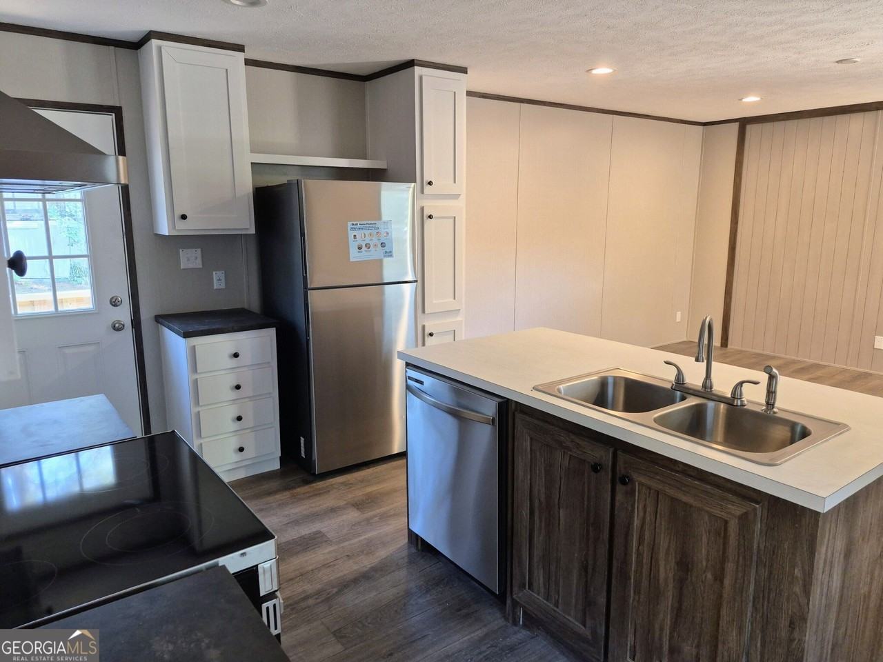 20 Spencer Dr - Photo 3 of 7