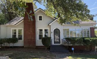 featured image of 314 E 11th St Se